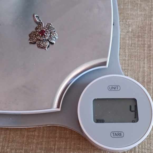 Marcasite Garnet Center Flower Pendant 925 Italy Silver Box Chain Necklace - Picture 14 of 14